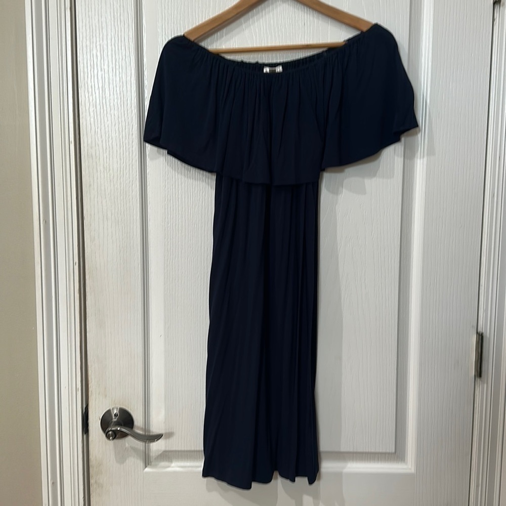 Spence size small, navy off the shoulder or not swing hem dress